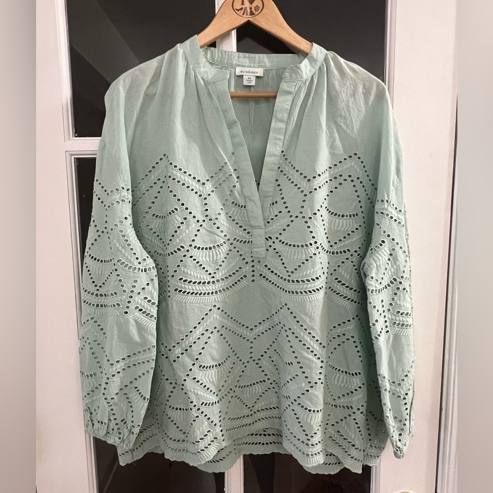 Sundance Voluminous Beauty Eyelet Long Sleeve - size XS